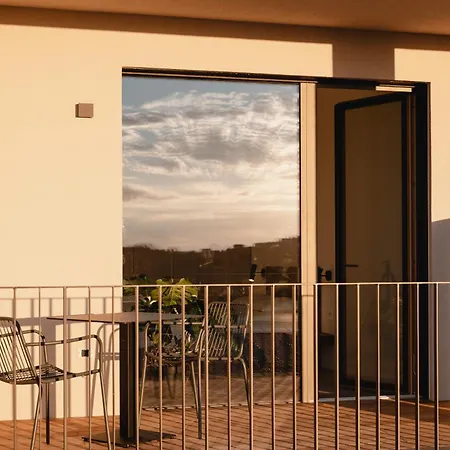 Emeran Reya Estate 3*