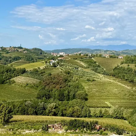 Emeran Reya Estate Hotel