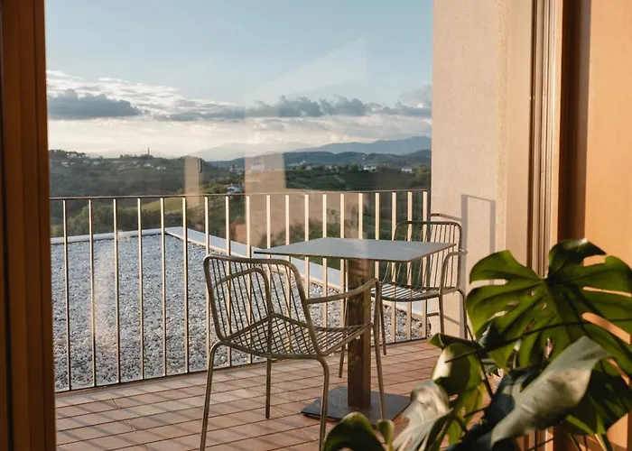 Emeran Reya Estate Hotel